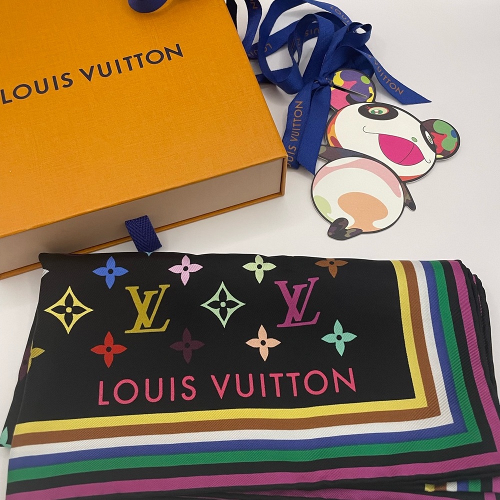 LV x Takashi Murakami 2025 Silk Square 90 - Picture 3 of 5